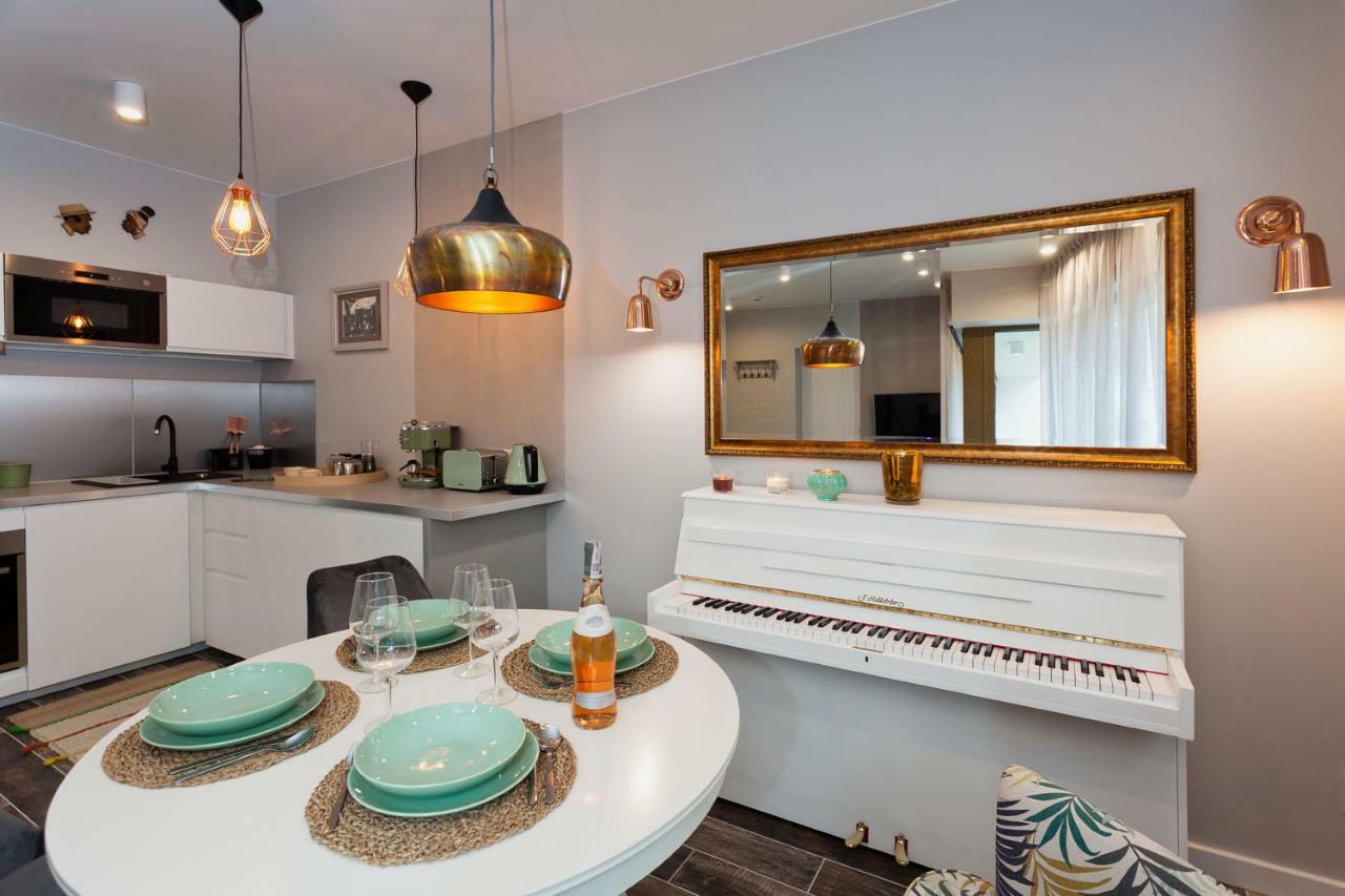 City Of The Kings Piano Apartment คราคูฟ ภายนอก รูปภาพ